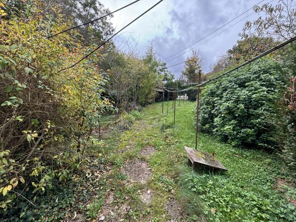 Villiers-sur-Morin (77580) Maison à rénover - jardin