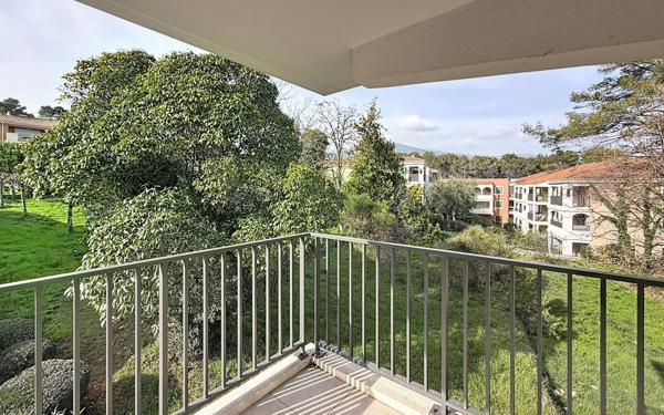 Appartement à vendre    3 pièces • 54,20 m2 Roquefort-les-Pins