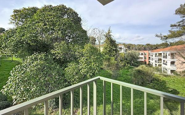 Appartement à vendre    3 pièces • 54,20 m2 Roquefort-les-Pins