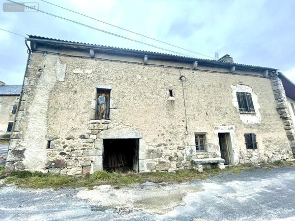 Maison à vendre à Saint-Chély-d'Apcher en Lozère (48200), ref : 48032-207