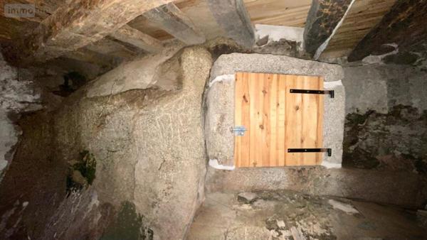 Maison à vendre à Saint-Chély-d'Apcher en Lozère (48200), ref : 48032-207