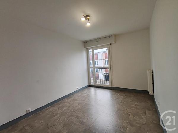 Appartement F3 à vendre  3 pièces - 64 m2 LA CHAPELLE ST MESMIN - 45