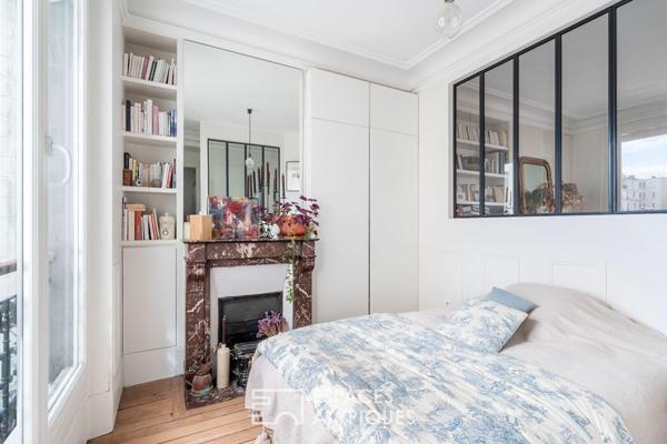 Appartement traversant en étage élevé avec ascenseur et balcon