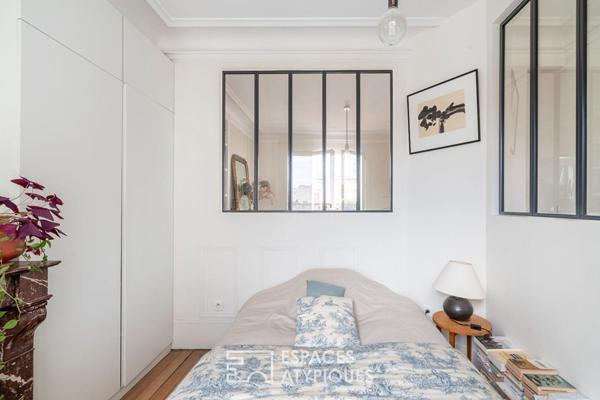 Appartement traversant en étage élevé avec ascenseur et balcon