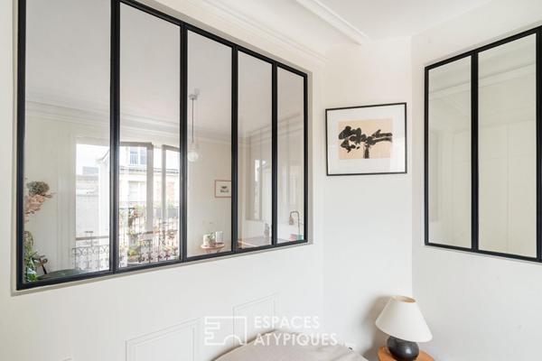 Appartement traversant en étage élevé avec ascenseur et balcon