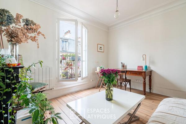 Appartement traversant en étage élevé avec ascenseur et balcon