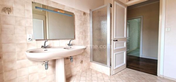 A vendre Bretagne-Finistere-Douarnenez-centre ville-Maison- 18 pièces-Terrasse-Jardin-local commercial