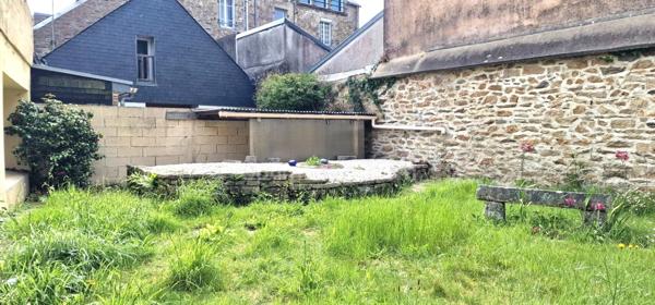 A vendre Bretagne-Finistere-Douarnenez-centre ville-Maison- 18 pièces-Terrasse-Jardin-local commercial