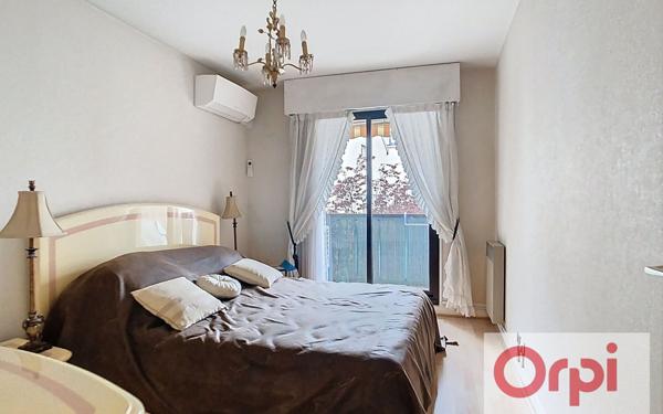 Appartement à vendre    3 pièces • 72 m2 Issy-les-Moulineaux