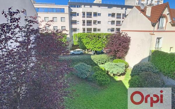 Appartement à vendre    3 pièces • 72 m2 Issy-les-Moulineaux