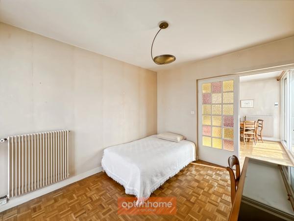 Appartement T4 de 86 m² au dernier étage avec ascenseur, loggias, cave Rennes Villejean
