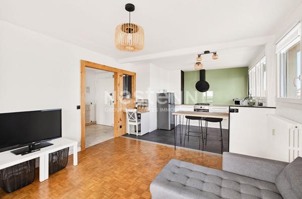 APPARTEMENT DERNIER ETAGE UNE CHAMBRE AVEC BALCON QUARTIER ROBIEN