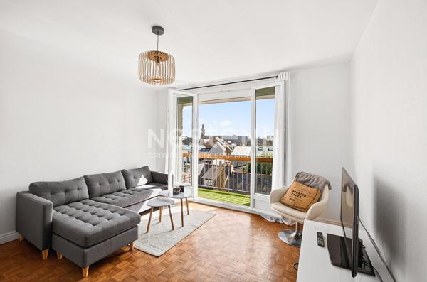 APPARTEMENT DERNIER ETAGE UNE CHAMBRE AVEC BALCON QUARTIER ROBIEN