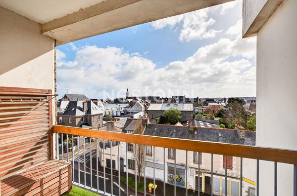 APPARTEMENT DERNIER ETAGE UNE CHAMBRE AVEC BALCON QUARTIER ROBIEN