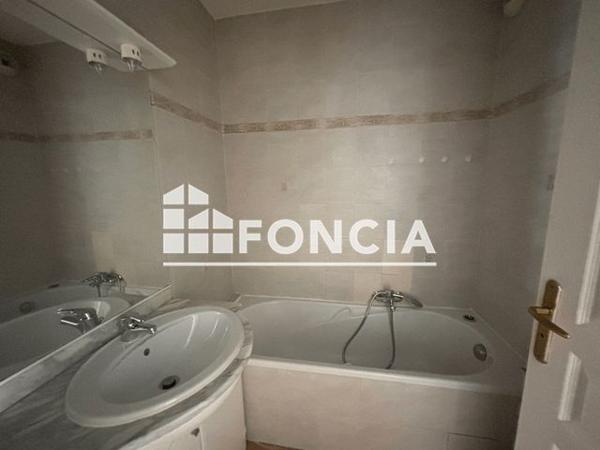 Location Appartement 3 pièces 82.6 m² - AVENUE SAINT LORETTE Grasse 06130