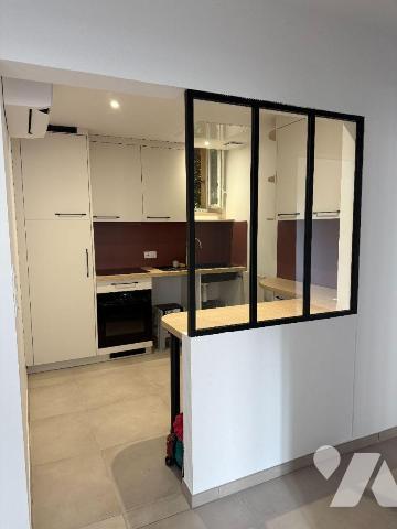 A VENDRE - A LIMOGNE-EN-QUERCY (LOT - 46260) - Dans un immeuble en copropriété, deux appartemen...