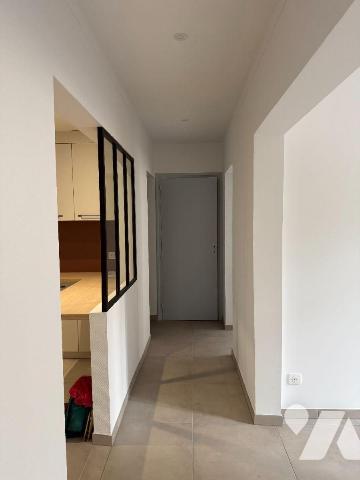 A VENDRE - A LIMOGNE-EN-QUERCY (LOT - 46260) - Dans un immeuble en copropriété, deux appartemen...