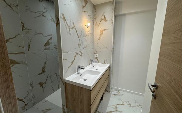 Appartement à vendre    3 pièces • 66,14 m2 Cagnes-sur-Mer