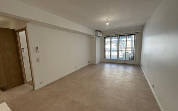 Appartement à vendre    3 pièces • 66,14 m2 Cagnes-sur-Mer