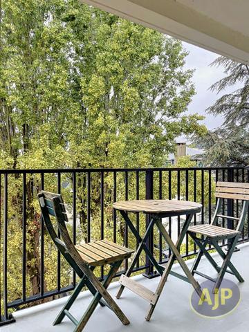 Appartement à louer Nantes : 3 pièces, 77m² avec 2 chambre(s) à 1 370€ - AJP Immobilier Saint Herblain