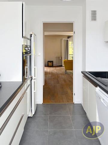 Appartement à louer Nantes : 3 pièces, 77m² avec 2 chambre(s) à 1 370€ - AJP Immobilier Saint Herblain