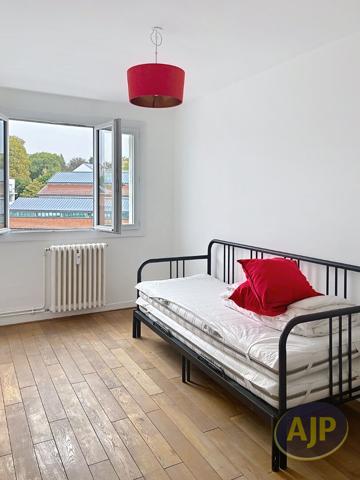 Appartement à louer Nantes : 3 pièces, 77m² avec 2 chambre(s) à 1 370€ - AJP Immobilier Saint Herblain