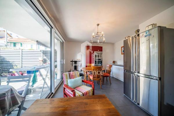 APPARTEMENT 2 PIECES AVEC TERRASSE - ROYAN HYPERCENTRE - AU CALME