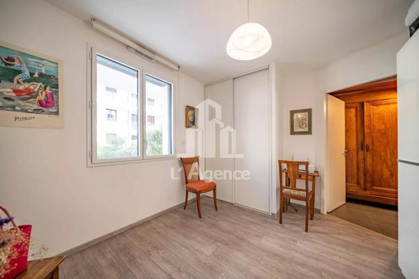 APPARTEMENT 2 PIECES AVEC TERRASSE - ROYAN HYPERCENTRE - AU CALME