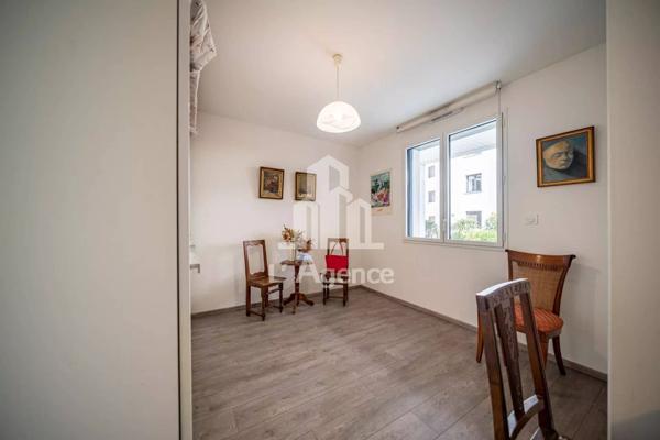 APPARTEMENT 2 PIECES AVEC TERRASSE - ROYAN HYPERCENTRE - AU CALME