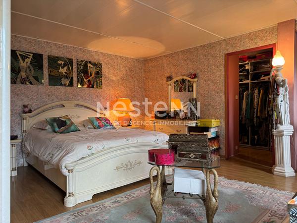 BELLE PROPRIETE - 4 CHAMBRES - 273 m² - 81 ARES - HARVILLE