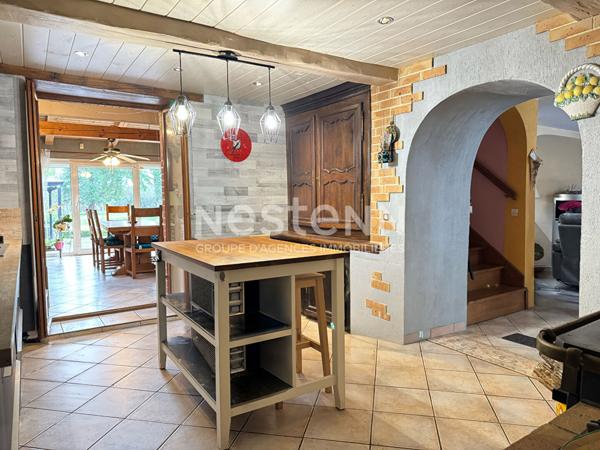 BELLE PROPRIETE - 4 CHAMBRES - 273 m² - 81 ARES - HARVILLE