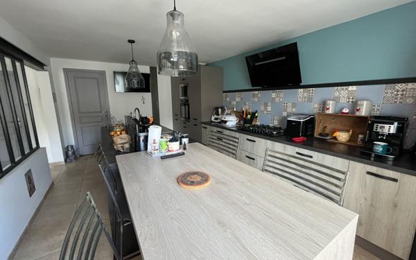 Maison à vendre    4 pièces •  L'Isle-sur-la-Sorgue