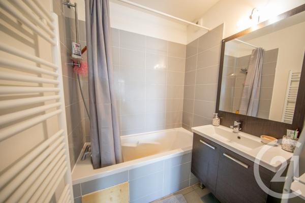 Appartement T3 à vendre  3 pièces - 61,35 m 2   BLANQUEFORT  - 33