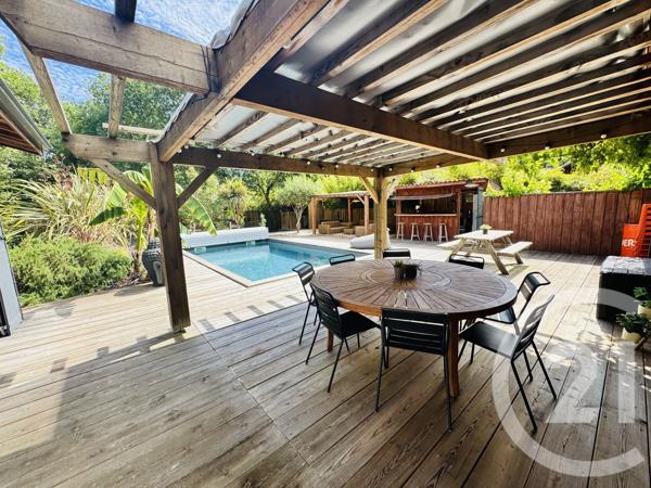 Maison à vendre  5 pièces - 135 m 2   LANTON  - 33