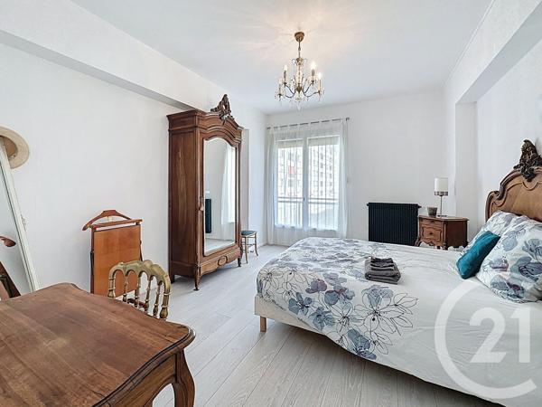 Appartement F5 à vendre  5 pièces - 108,27 m 2   PERIGUEUX  - 24