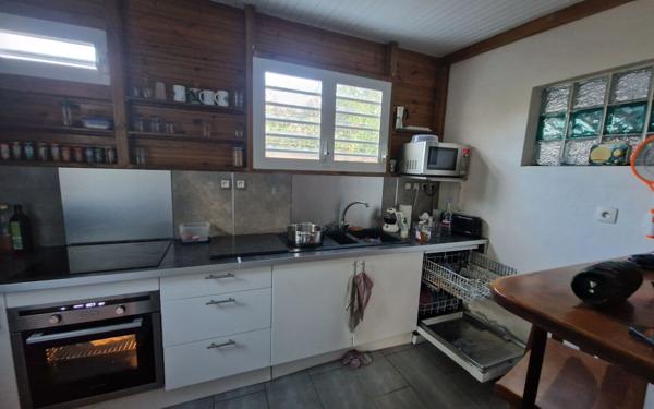 Maison à vendre    8 pièces •  Le Moule