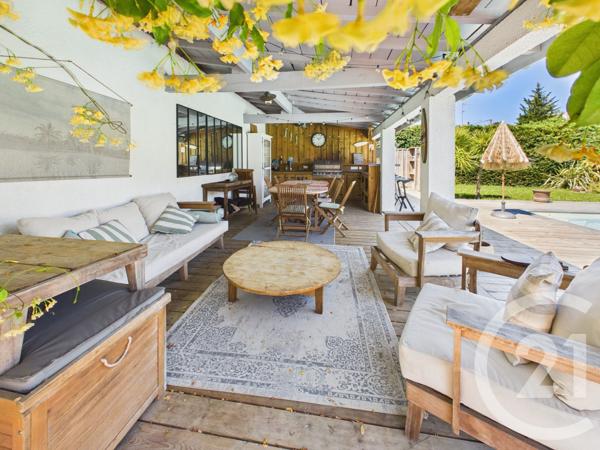 Maison à vendre  6 pièces - 181,77 m 2   VILLENAVE D ORNON  - 33