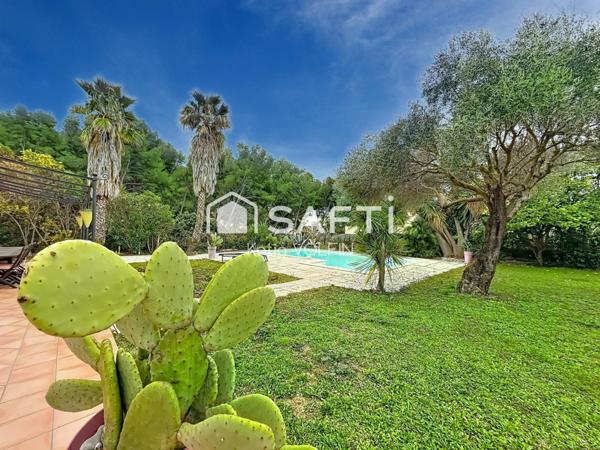 Villa 152m2 sur  un terrain plat de 1000 m2 avec piscine