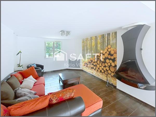 Villa 152m2 sur  un terrain plat de 1000 m2 avec piscine