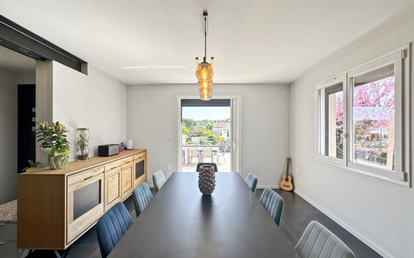 Maison à vendre    6 pièces •  Beaumont-lès-Valence