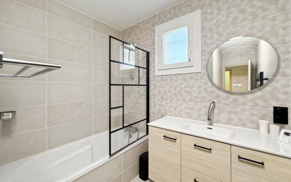 Maison à vendre    6 pièces •  Beaumont-lès-Valence