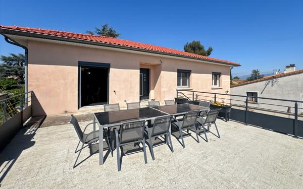 Maison à vendre    6 pièces •  Beaumont-lès-Valence