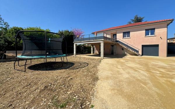 Maison à vendre    6 pièces •  Beaumont-lès-Valence