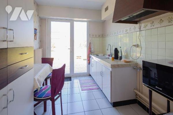 VENTE IMMO-INTERACTIF- MERIGNAC (33700) 8, avenue des Azalées -
Dans quartier calme et pavillo...