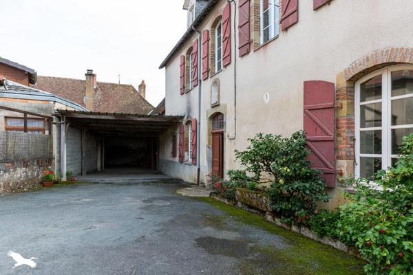 Immeuble à vendre |  Coussac-Bonneval |  397 m²