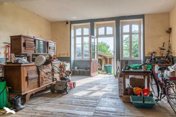 Immeuble à vendre |  Coussac-Bonneval |  397 m²