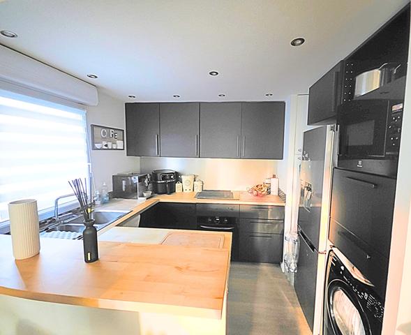 Appartement 3 pièces avec terrasse à La Garenne-Colombes €505 000 ** - Référence 529CLR