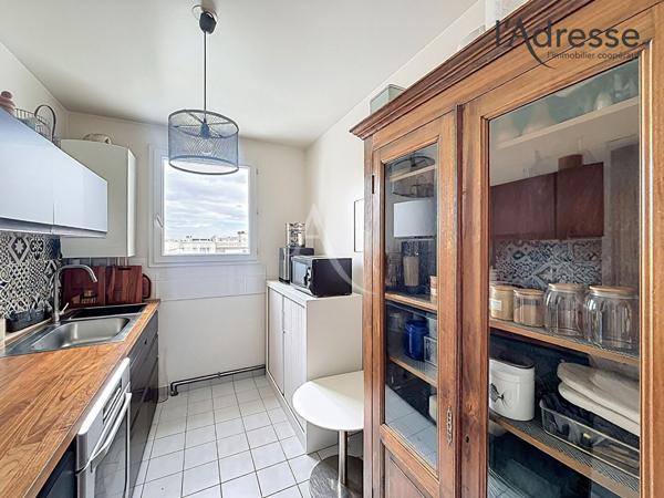 Suresnes Carnot-Gambetta - 3 pièces 64m² avec terrasses - Box en sus