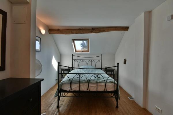 Ensemble de 3 maisons avec grande piscine, dans son écrin de verdure de 2,5 hectares