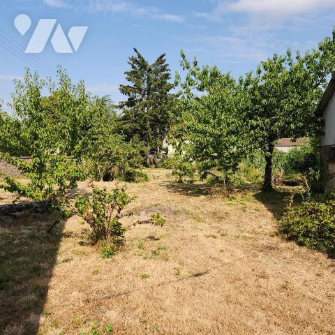Ancien restaurant avec jardin